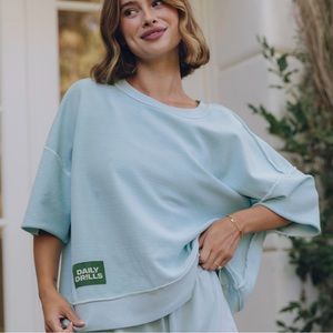 Daily Drills Cropped Sleeve Crew